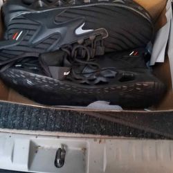 NEW Men's Black Athletic Work Shoes – Black/Red