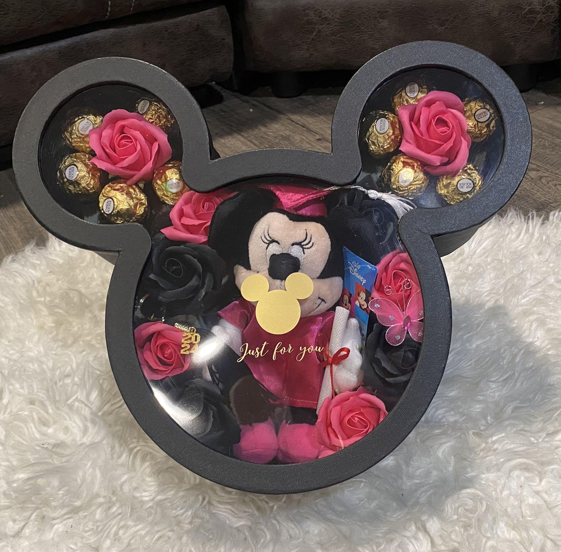 Disney Theme Minnie Mouse Graduation Gift Box