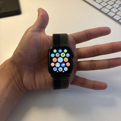 Apple Watch Series 5 (GPS + Cellular) Unlocked
