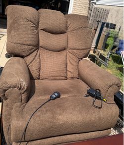 Big and tall catnapper electric recliner like new