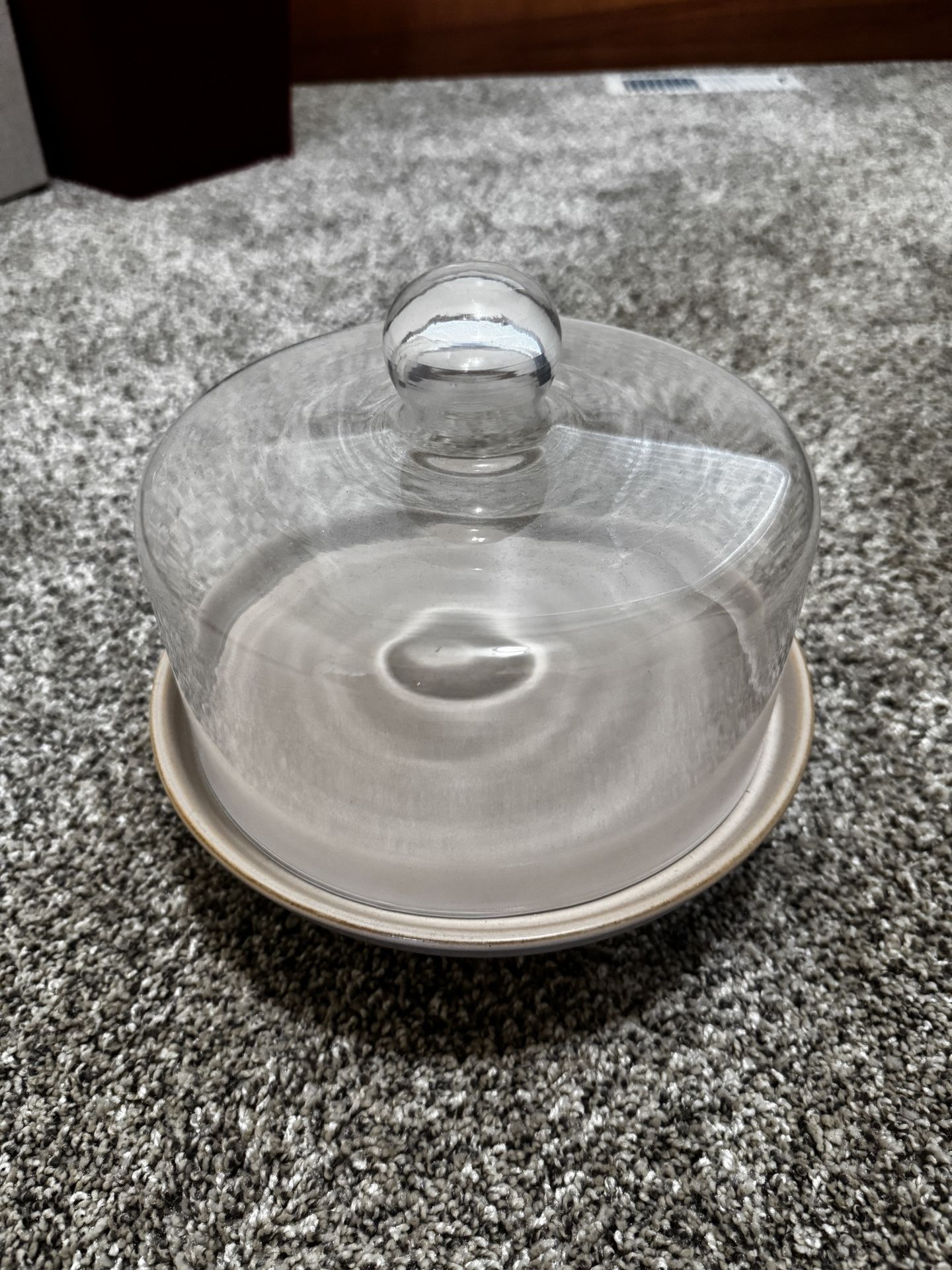 Covered Dessert Cake Stand