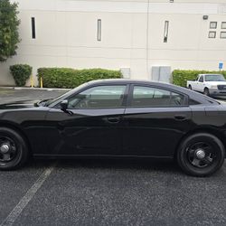 2017 dodge charger 5.7 v8 hemi police interceptor 107k milles just smog cold ac clean title one owner reg current located in pomona 9o9236I97o runs go