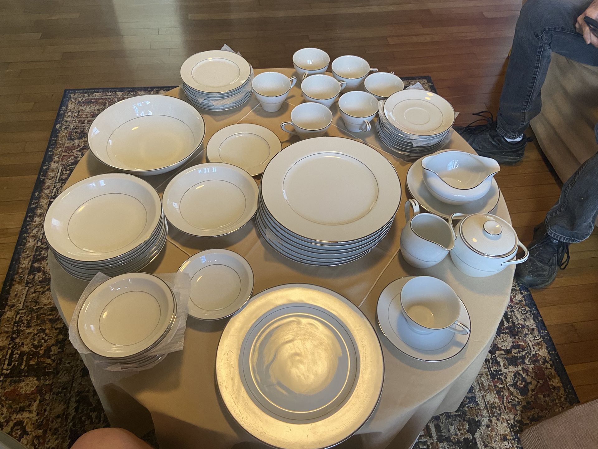 52 PC Modern China & Table Institute Wedding Day #5716