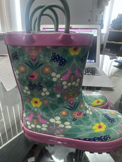Girl Rain boots cat and Jack
