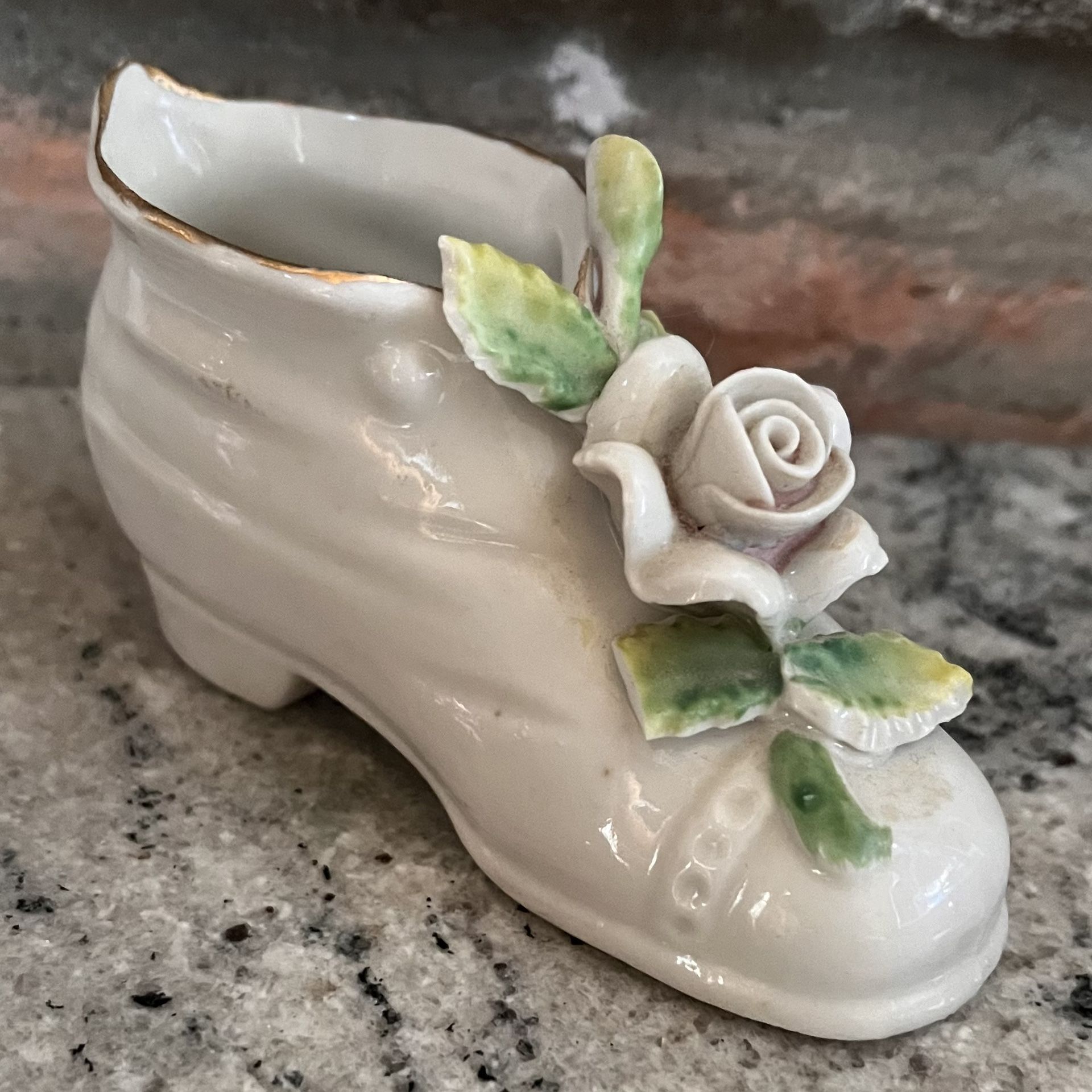 Precious Porcelain Shoe 🌺