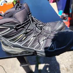 Salomon x ultra hiking boots Size 11