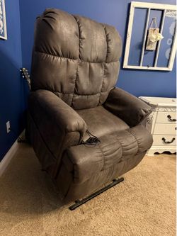 Powered mobility lift chair / recliner