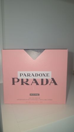 Authentic woman perfumes