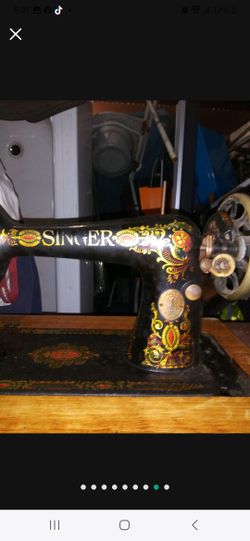 Singer  Sewing Machine 