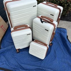 Used 5 Piece Luggage Set