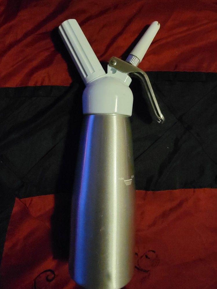 Whip-It! Pro Plus Cream Dispenser/Stainless Steel/White