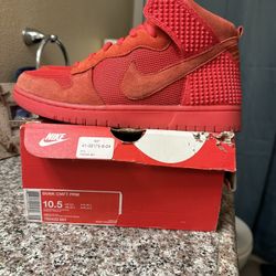 Nike Dunk Red October 