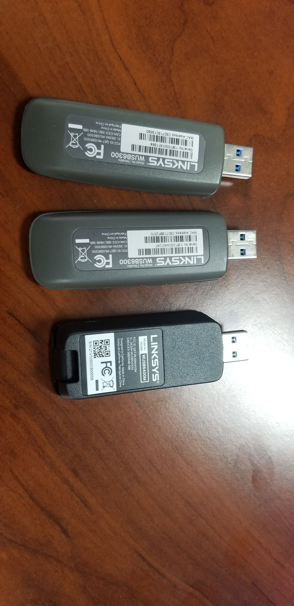 Network Adapters (Linksys 6400m)