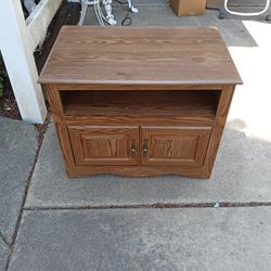 Tv Stand/ Entertainment Center/31c20c24.5. Inches 