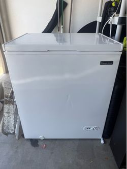 FREE Magic Chef Deep Freezer