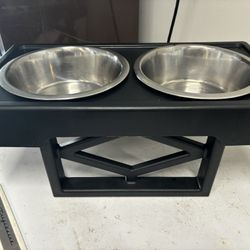 Elevated Dog Bowl