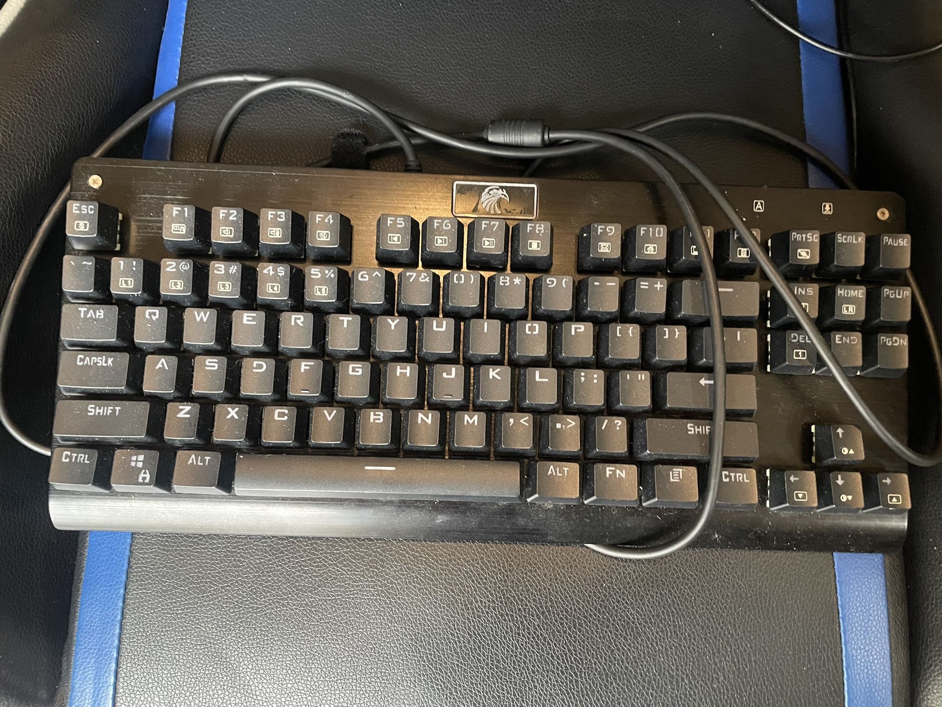 E-YOOSO, FalconZ-77 Multicolor Backlit USB Gaming Keyboard