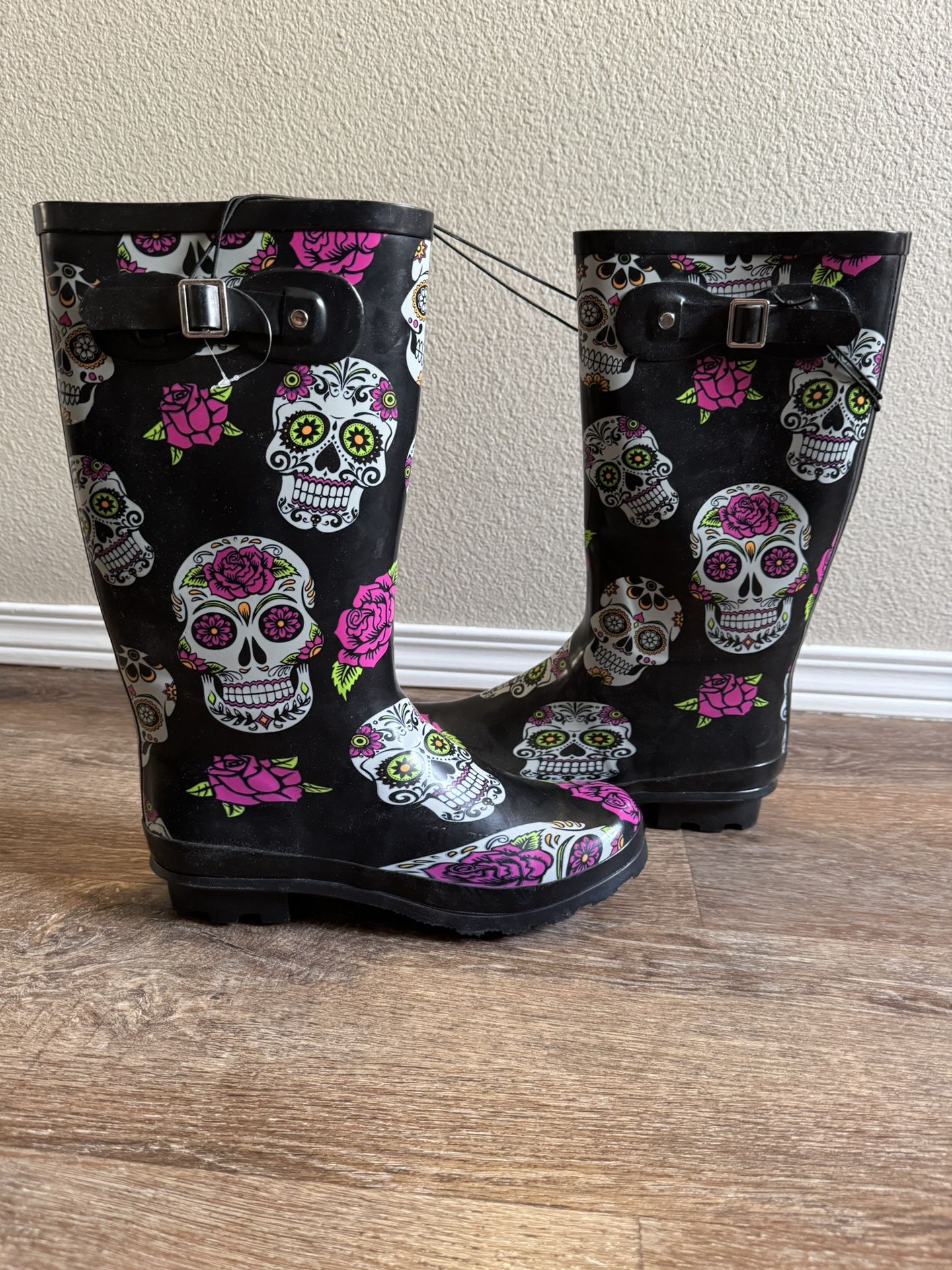 Women’s Black Rubber Boots W/ Sugar Skulls. Sz 6. Brand New