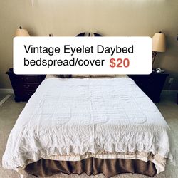 Vintage Daybed Eyelet bedspread coverlet.