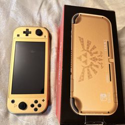 Nintendo Switch Lite (Hyrule Warriors Edition )