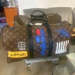 Runway Collection Duffle Bag New With Straps Lock Card Dustbag 