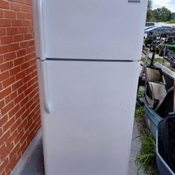 Frigidaire Refrigerator 