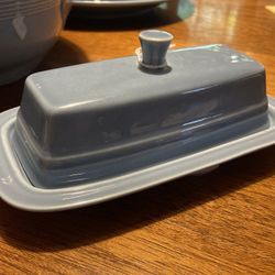 1989 Periwinkle Blue Fiesta dinnerware Please Read Description 