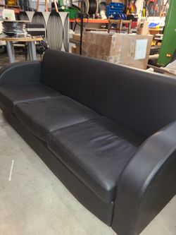 Black Leather Designer Couch Very Exspensiv3