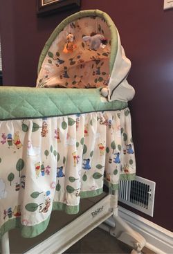 Delta winnie the pooh bassinet sale