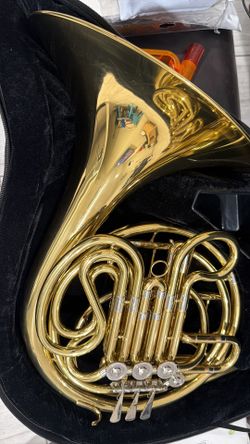 French Horn Double F/B♭ 4 Rotor – Great Playing Condition