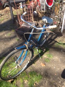 Raleigh girls 26" bike