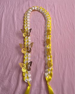 Graduation leis