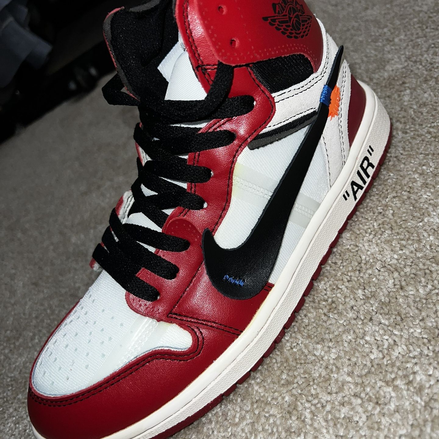 Off-White x Air Jordan 1 Retro High OG Chicago