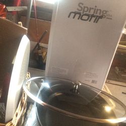 Spring Motif 4qt Skillet With Lid