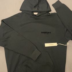 Essentials Men’s Black Hoodie size Large Best Hoodie For Winter Brand New+tags