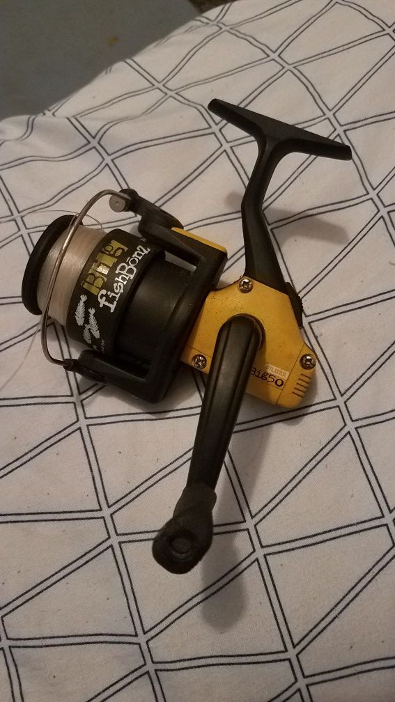 2 Fishing Reels for sale