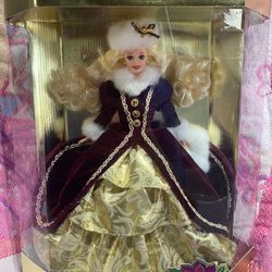 Barbie 1996 Special Edition Happy Holidays Barbie