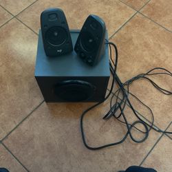 logitech base