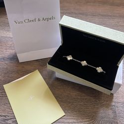 Van Cleef Bracelet Silver And White 