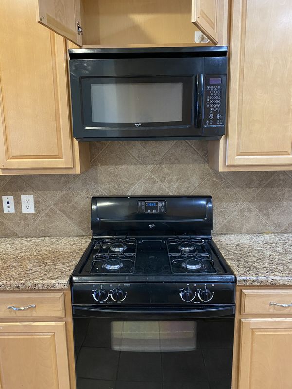 Whirlpool Kitchen Appliance Package for Sale in Richmond ...