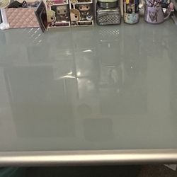 GLASS TABLE 