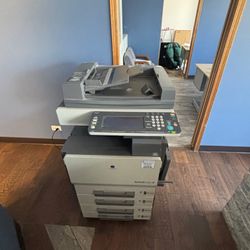 Konica Minolta bizhub C352 Office Printer / Copier / Scanner - Working Condition