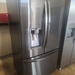 LG BLACK STAINLESS FRENCH DOORS REFRIGERATOR 