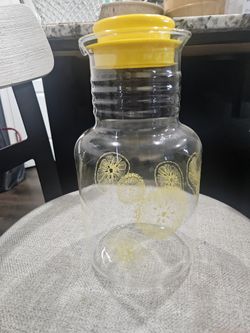 VTG Pyrex Set Of Carafe W Lids