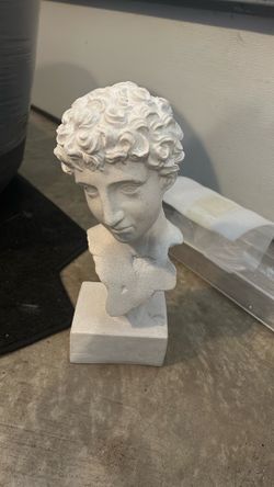 Figurine