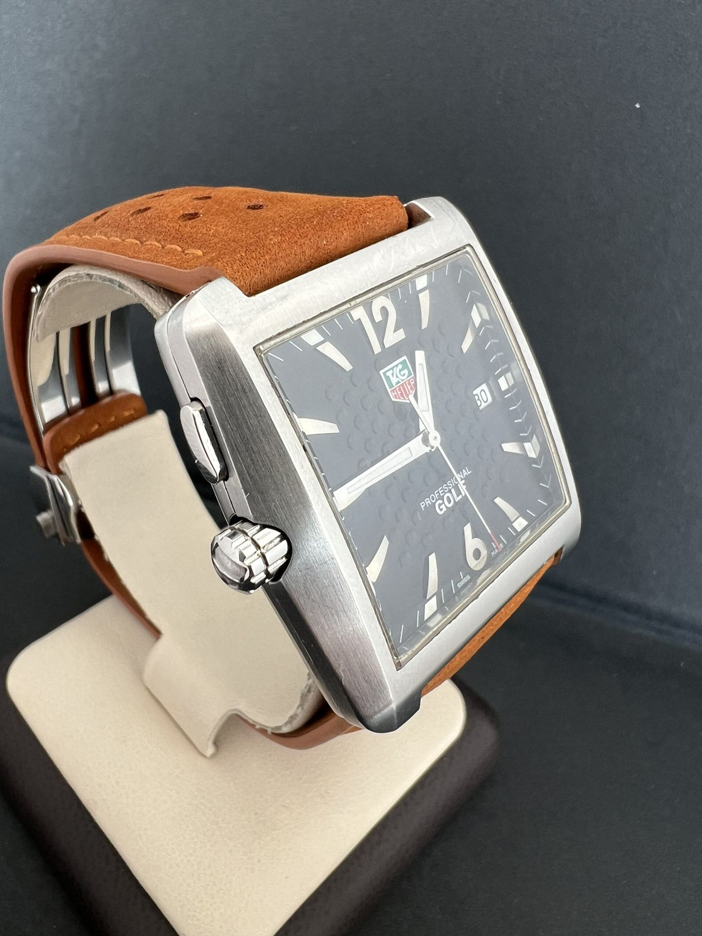 Tag Heuer Professional Golf Men's Wristwatch, Special Edition,Titanium and leather strap. Swiss made quartz Ronda movement. Mint condition.  