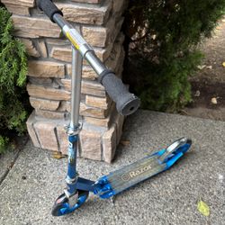 Razor scooter 