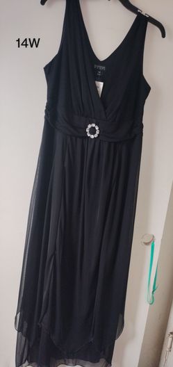 En Focus Women Black Formal Gown Size 14W