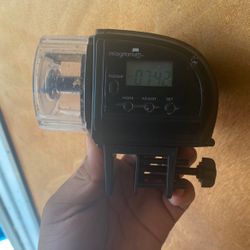 automatic aquarium feeder