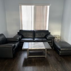 Natuzzi Italia 3-Piece Black Leather Furniture Set: 2-Seater Sofa, Armchair, & Ottoman – Gently Used